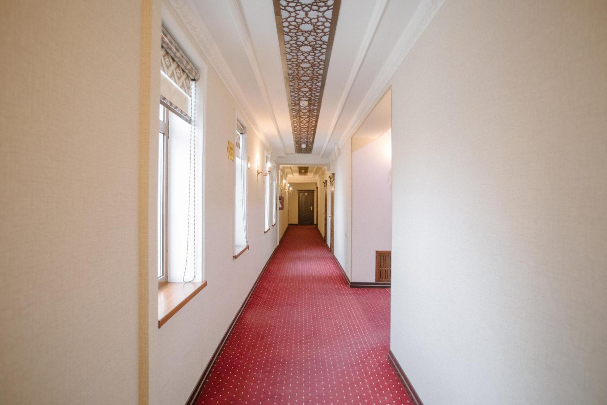 Dendi Plaza Hotel Bukhara Bagian luar foto