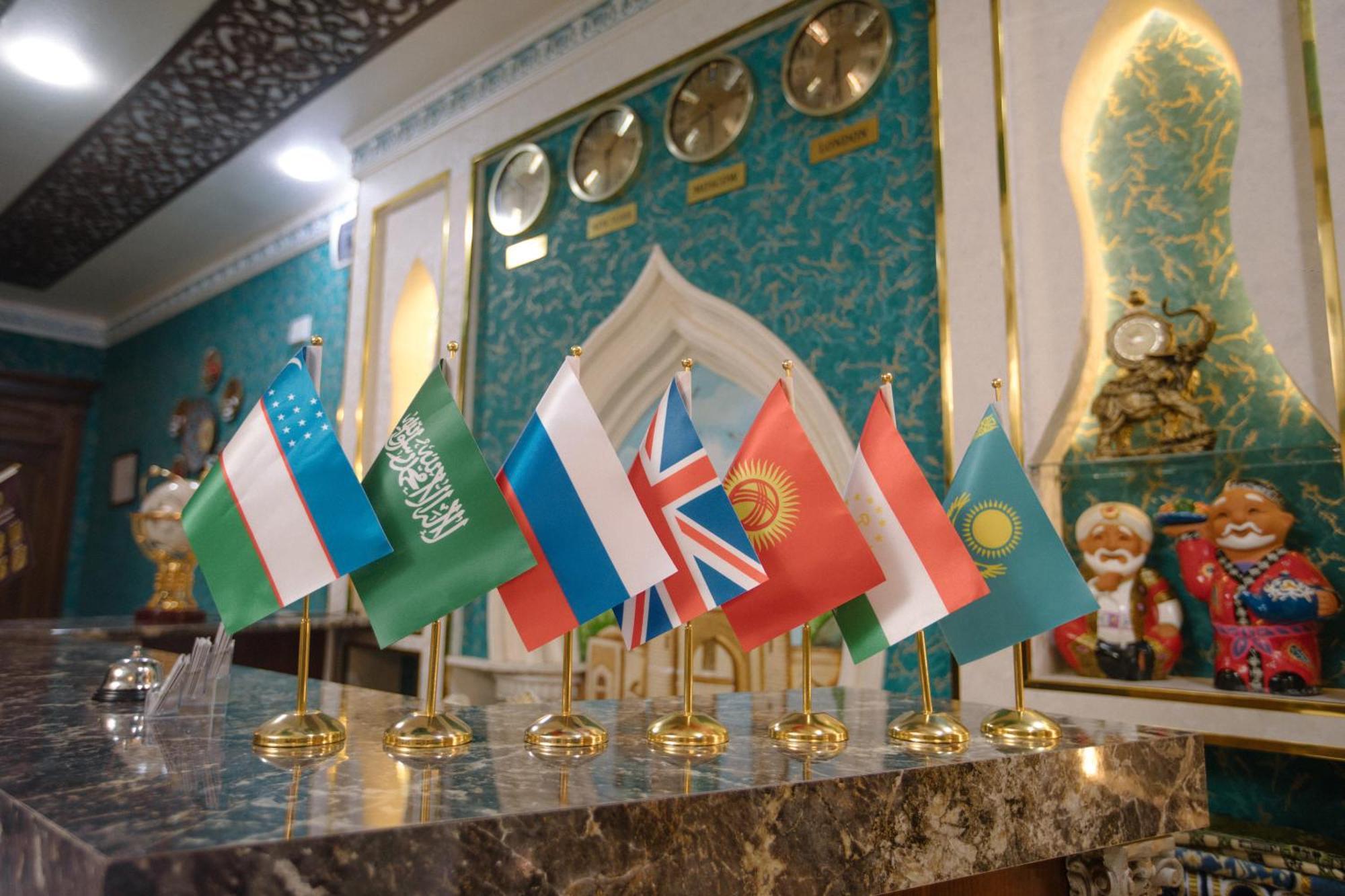 Dendi Plaza Hotel Bukhara Bagian luar foto
