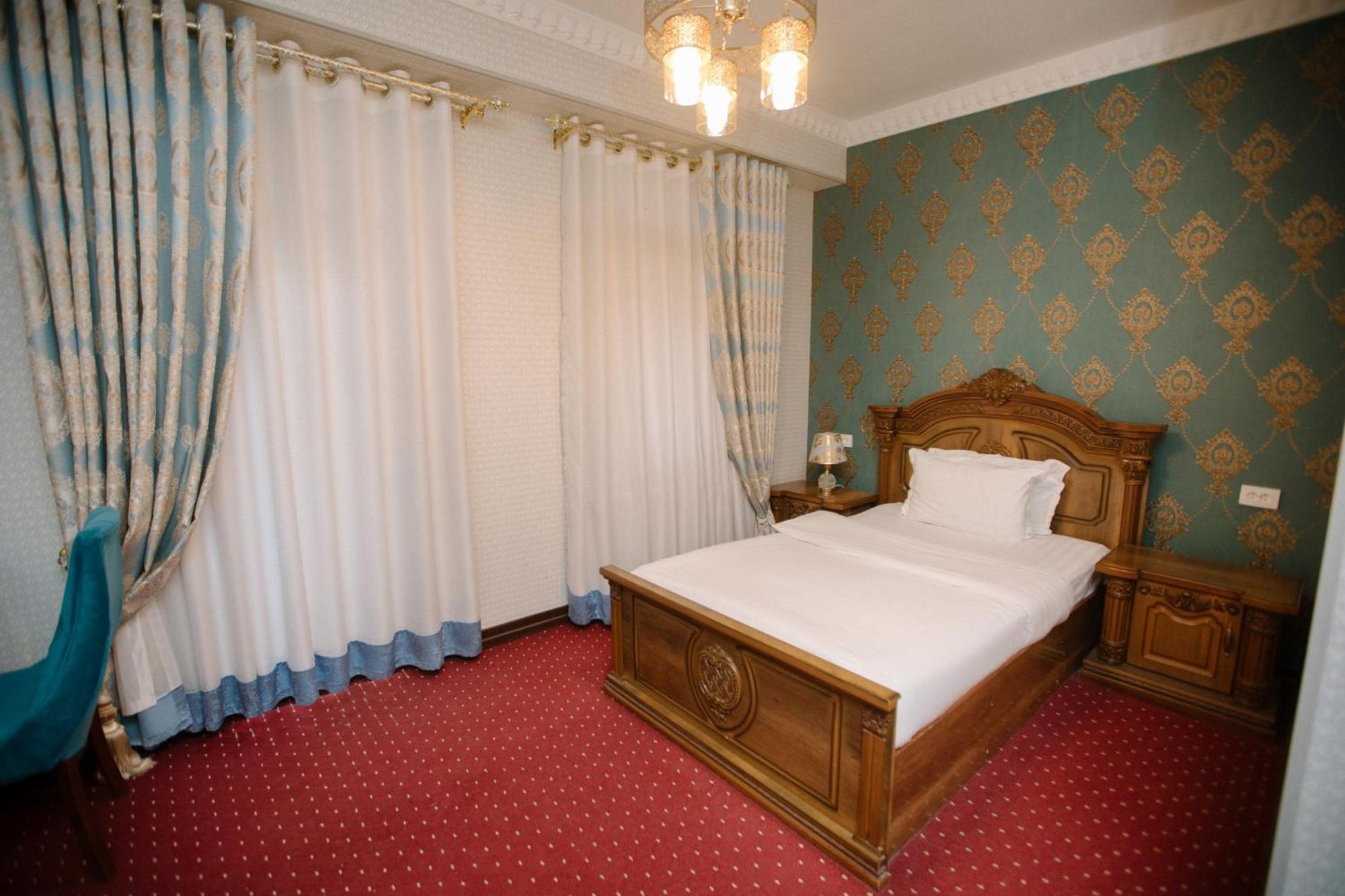 Dendi Plaza Hotel Bukhara Bagian luar foto