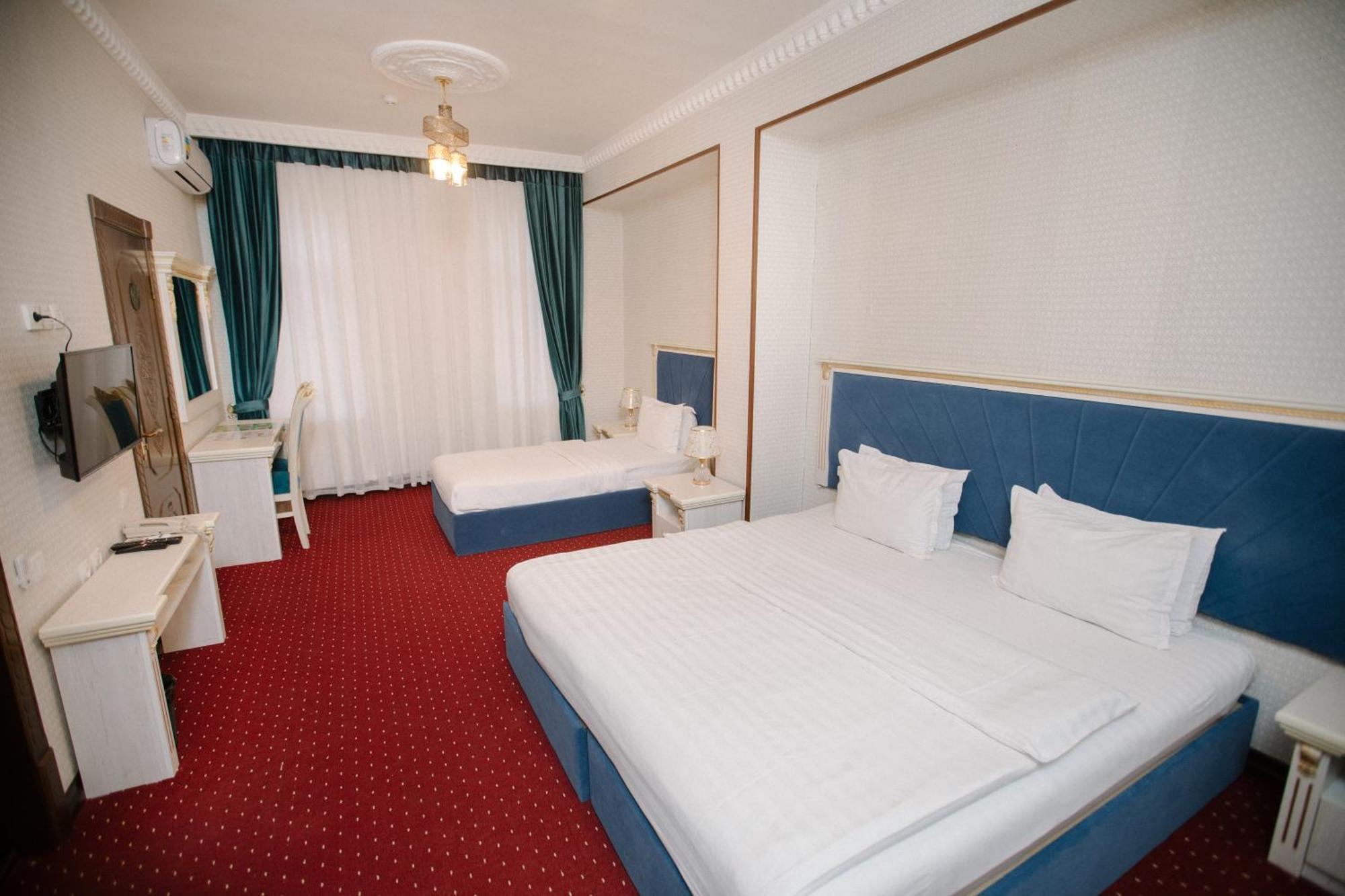 Dendi Plaza Hotel Bukhara Bagian luar foto