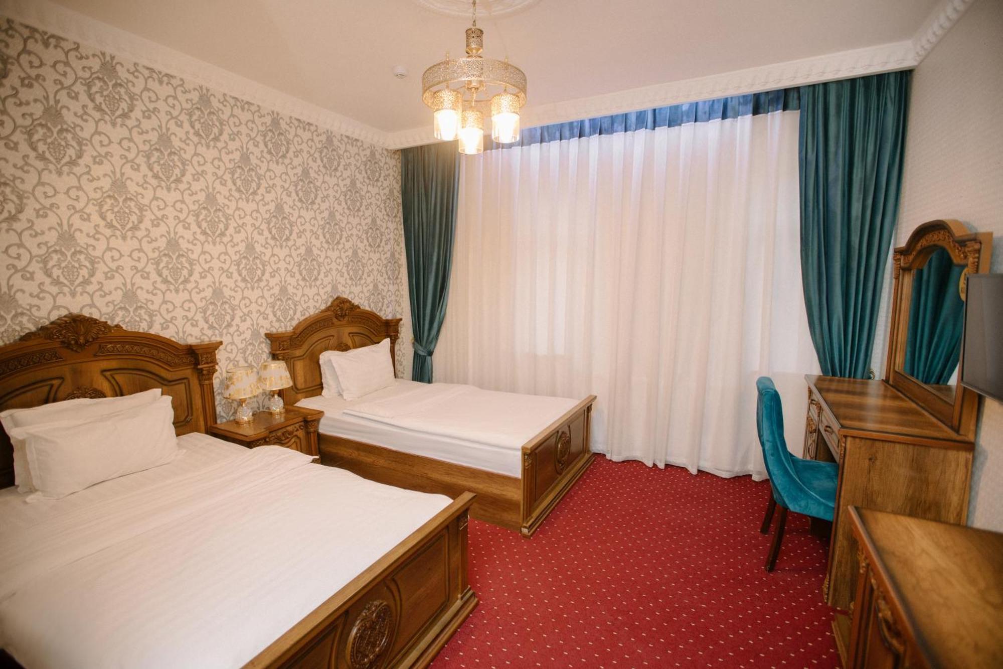 Dendi Plaza Hotel Bukhara Bagian luar foto