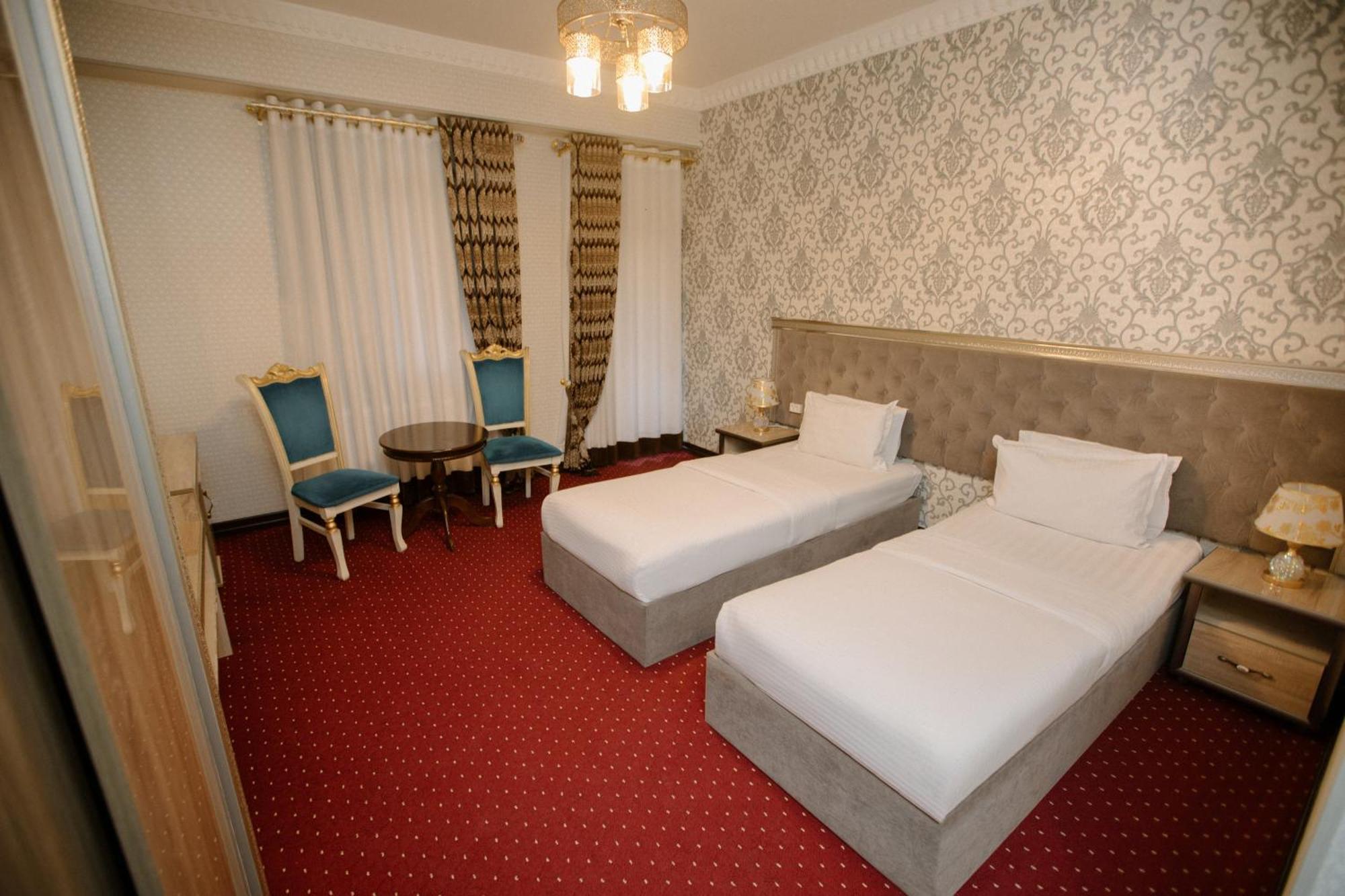 Dendi Plaza Hotel Bukhara Bagian luar foto